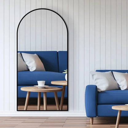 Välvd spegel med aluminiumram